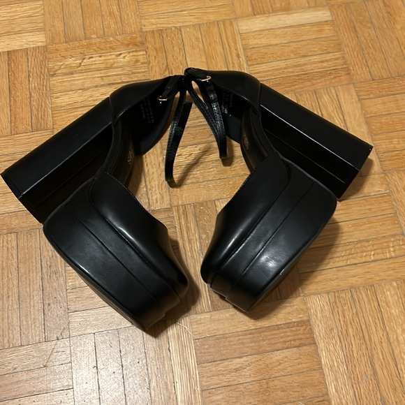 Dream Pairs Black Women's Shoes NWOT - Picture 3 of 7